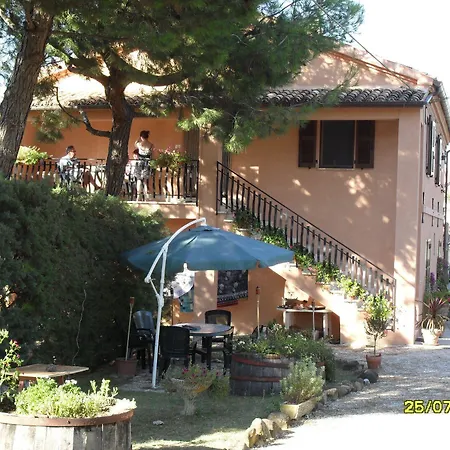 Villa Ostra Villa - Sleeps 8 - Pool - Garden - Parking